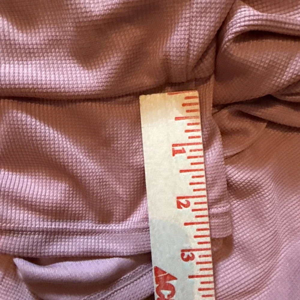 Halara V Neck Short Sleeve Pocket Waffle Casual Romper Mauve size XL NEW NWT - Picture 4 of 6